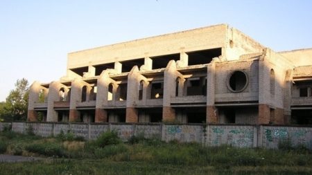 У Кропивницькому планують продати землю і недобудову «Колізей»