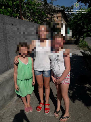 У Кропивницькому школярки допомогли поліцейським затримати злодія