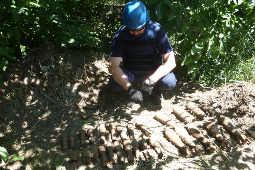 На Кіровоградщині знайшли боєприпаси часів Другої світової війни та людські останки. ФОТО