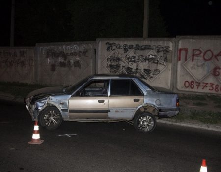 У Кропивницькому п’яний водій в’їхав у бетонний паркан