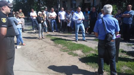 Апеляційний суд змінив запобіжний захід братам, які збурили на протест селище на Кіровоградщині