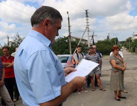 Заступник міського голови Олександр Мосін вважає, що жителів вулиці Тютюшкіна водять за носа