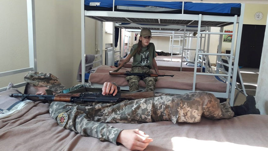Діти з Кіровоградщини пройшли тижневий вишкіл у таборі Української добровольчої армії. ФОТО