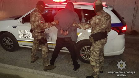 Втік із зали суду, щоб “упіймали” в магазині: бандита, причетного до злочинів на Кіровоградщині, затримали в Києві. ФОТО