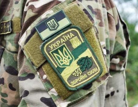 У Кропивницькому правоохоронці вилучили партію контрафактних цигарок на мільйон гривень. ФОТО