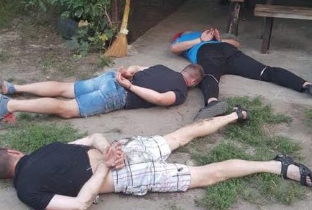 Поліція перевіряє підстави перебування учасників злочинної «сходки» на Кіровоградщині