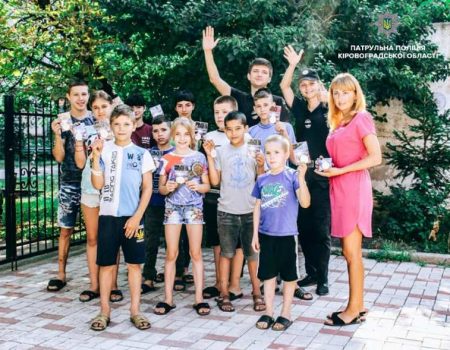 Патрульні Кропивницького популяризують проект “Будь видимим”