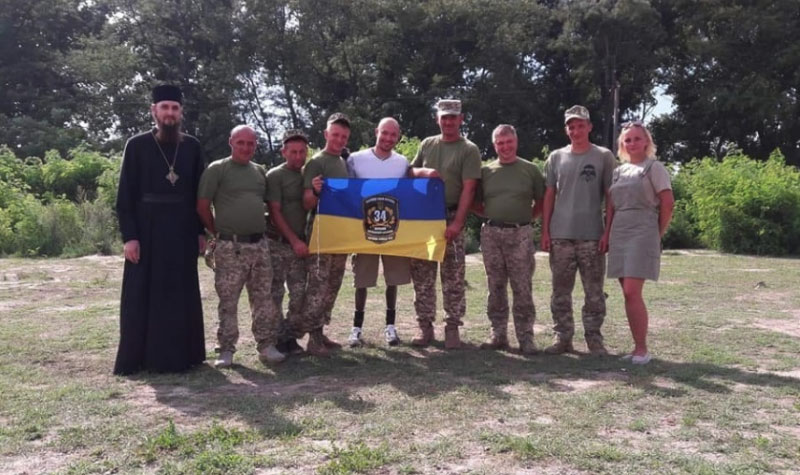 Тяжко пораненому герою АТО з Благовіщенського району вручили відзнаку «За жертовність і любов до України»