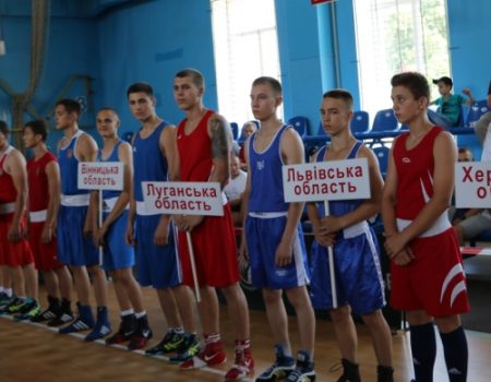 У Кропивницькому стартував  Чемпіонат України з боксу серед юніорів. ФОТО