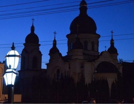 У Кропивницькому засяяли «Закохані ліхтарі». ФОТО