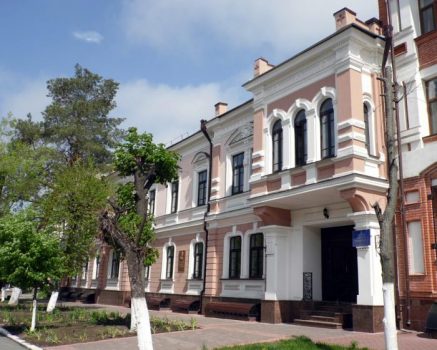 Ректор ЦДПУ щодо виселення музпеду: “Не маю питань до облради”