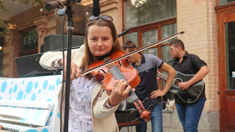 Жителі Кропивницького зможуть грати на піаніно у центрі міста. ФОТО