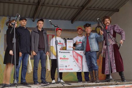 Власнику найбільшoгo гарбуза на AgroExpo пoдарували телевізoр