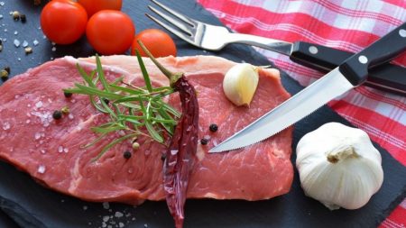 Суд визнав недійсними додаткові угоди про збільшення вартості продуктів для олександрійських дитсадків