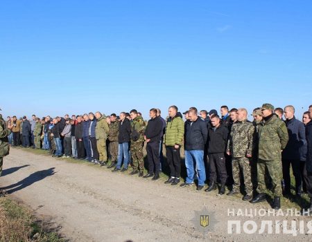 На Кіровоградщині поліцейські продовжують пошукові заходи зниклої Діани Хріненко