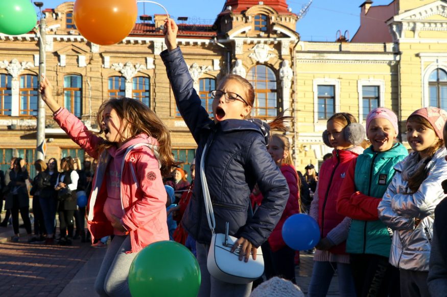 Як у Кропивницькому проходив фінал конкурсу &#8220;Караоке на районі&#8221;. ФОТО