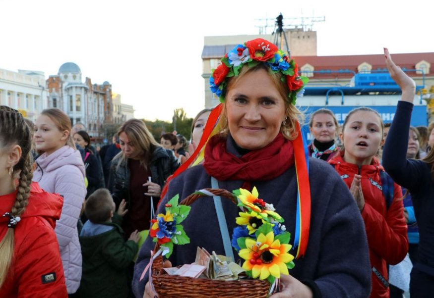 Як у Кропивницькому проходив фінал конкурсу &#8220;Караоке на районі&#8221;. ФОТО
