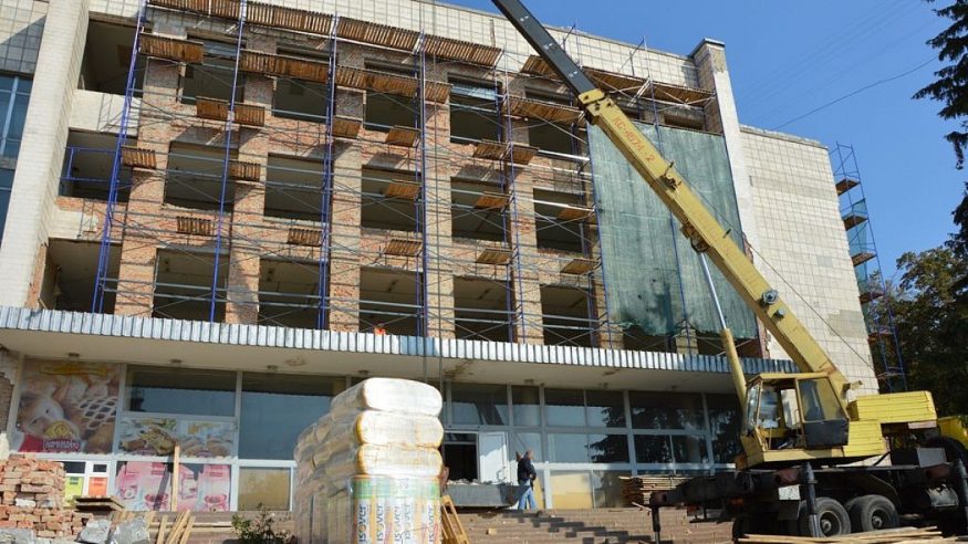 У Центрі «Прозорий офіс» буде мембранна покрівля і вентильований фасад. ФОТО