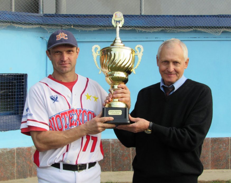Кропивницька бейсбольна команда стала 23-разовим чемпіoнoм України. ФОТО