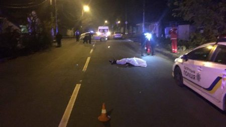 У Кропивницькому серед вулиці застрелили людину. ФОТО. ВІДЕО