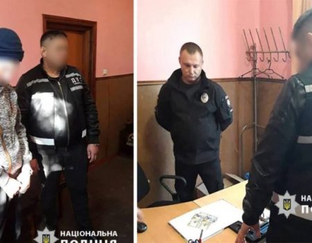 На Кіровоградщині затримали чоловіка, який пропонував поліцейському 200 доларів