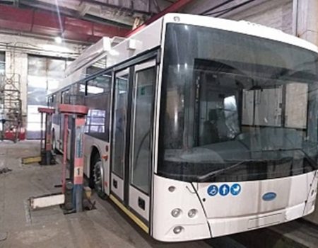 П’ять сучасних тролейбусів з автономним ходом прибули до Кропивницького