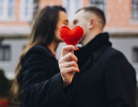 “41% опитаних українців не святкують День усіх закоханих”, – соціологічна група “Рейтинг”