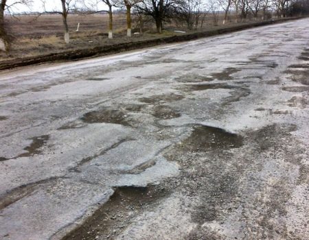 Дорожники звітують про зменшення пошкоджень на автошляхах Кіровоградщини у зимовий період