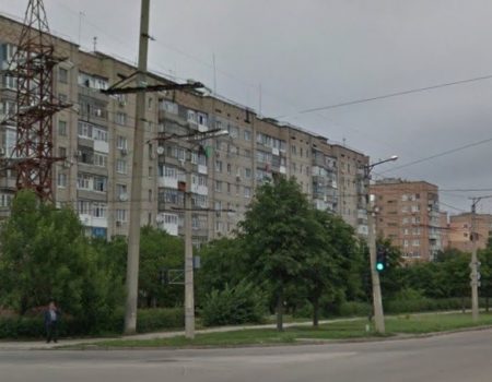 По вулиці Героїв України планують розмістити ще один гараж