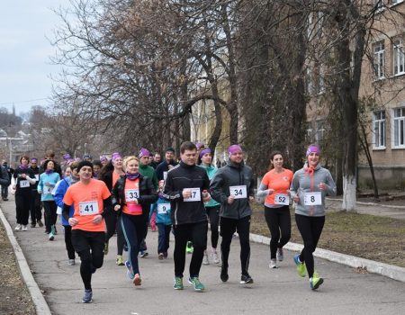 У Кропивницькому відбувся забіг гендерної рівності до Міжнародного Жіночого Дня. ФОТО