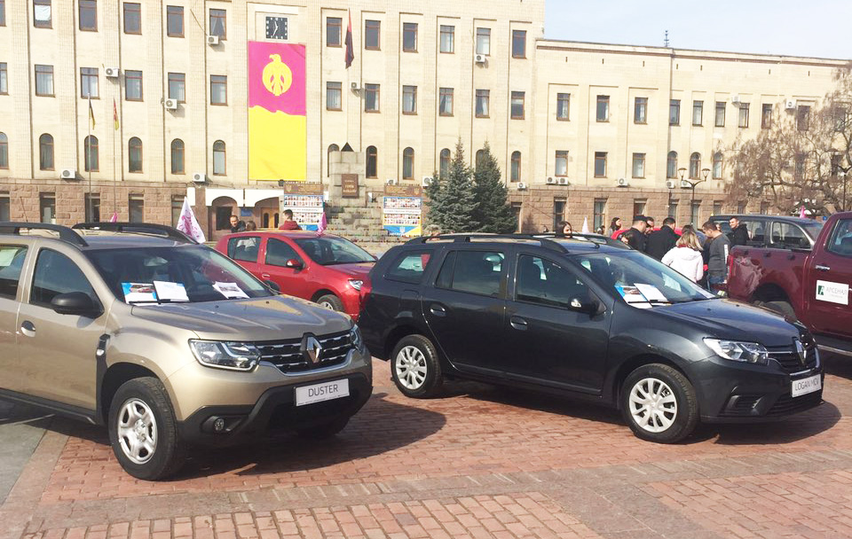 У Кропивницькому стартував перший жіночий автопробіг &#8220;Забіг на шинах&#8221;. ФОТО
