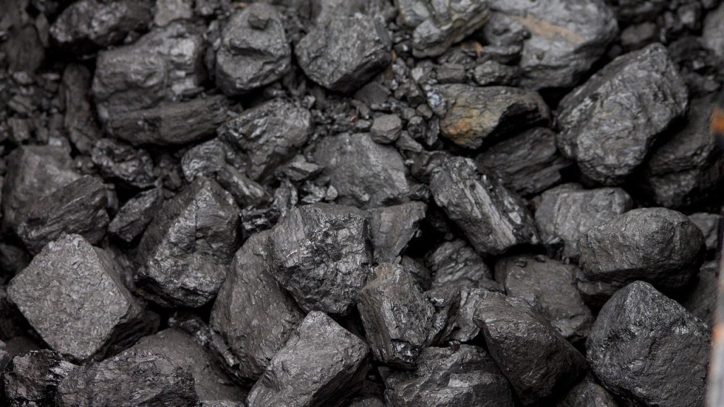 На Кіровоградщині постачальник вугілля для шкіл привласнив 400 000 ₴