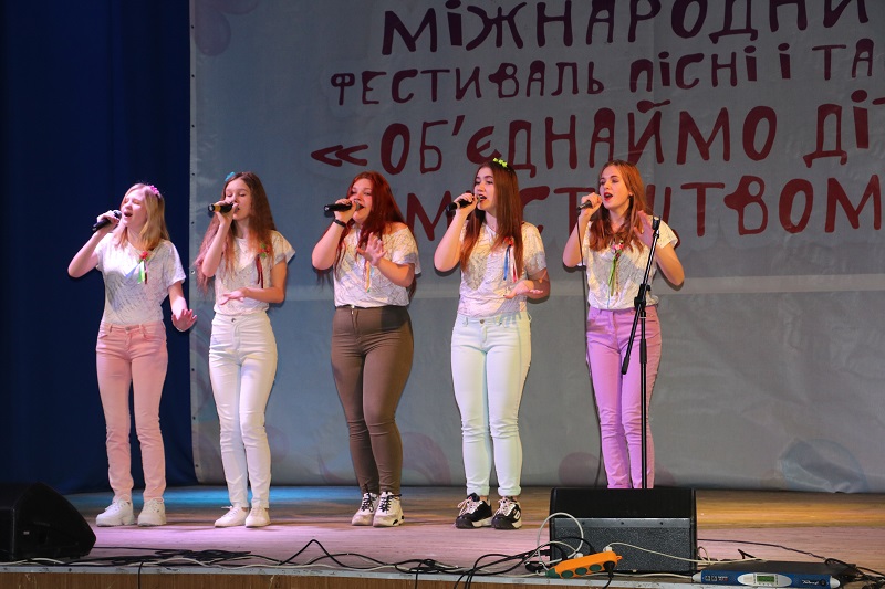 У Кропивницькому стартувала конкурсна частина Міжнародного фестивалю «Об’єднаймо дітей мистецтвом». ФОТО