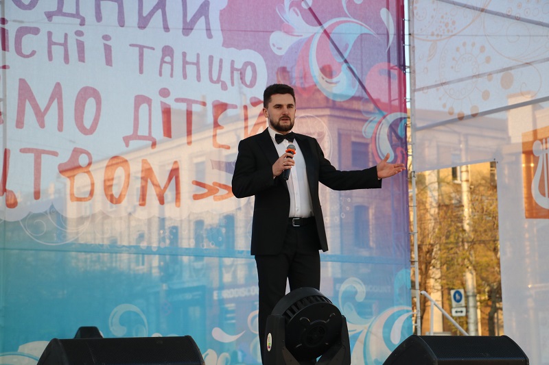 Святковим концертом у Кропивницькому відкрили Міжнародний фестиваль пісні й танцю. ФОТО