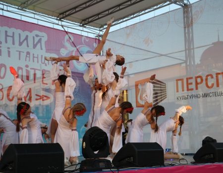 Святковим концертом у Кропивницькому відкрили Міжнародний фестиваль пісні й танцю. ФОТО