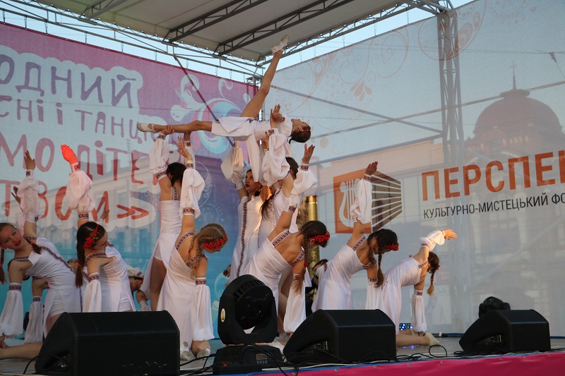 Святковим концертом у Кропивницькому відкрили Міжнародний фестиваль пісні й танцю. ФОТО