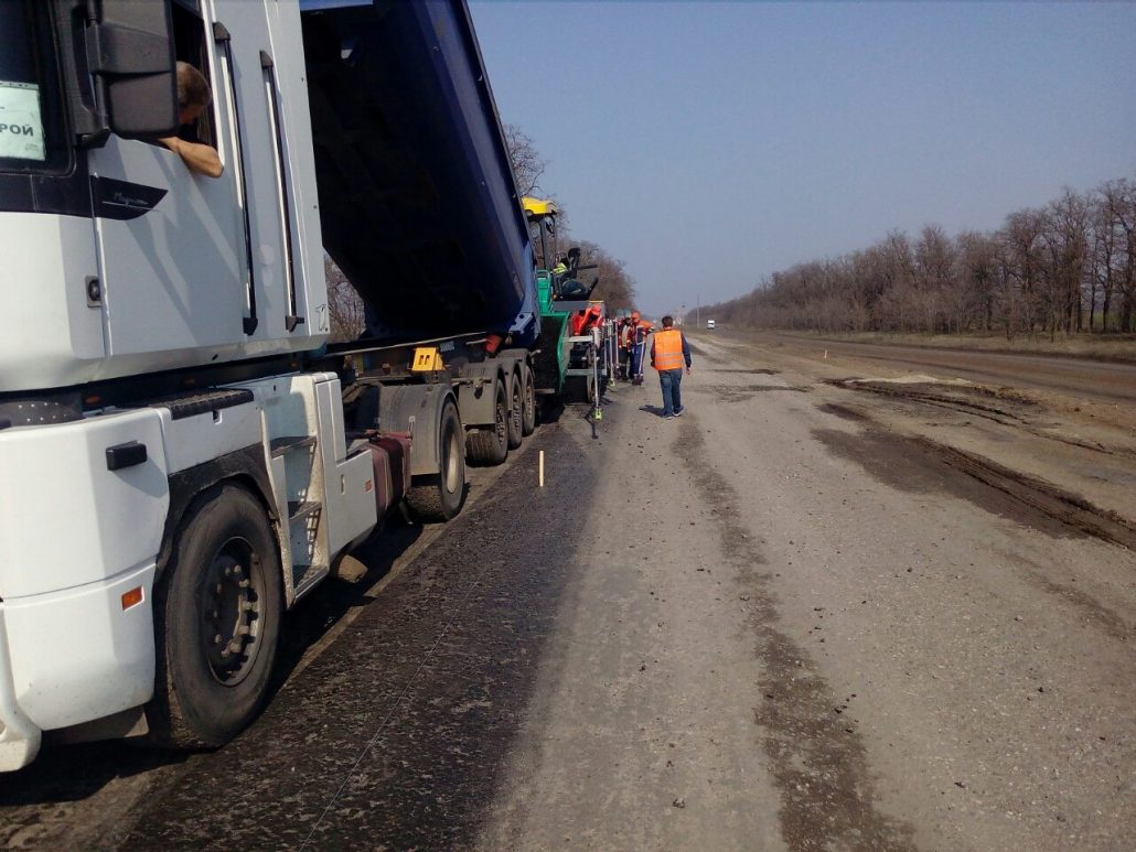 Дорожники відзвітували про ремонт траси поблизу Компаніївки. ФОТО
