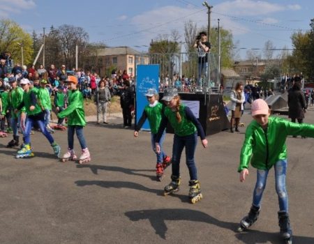 У Новоукраїнці відкрили скейт-парк для молоді, профінансований програмою DOBRE. ФОТО