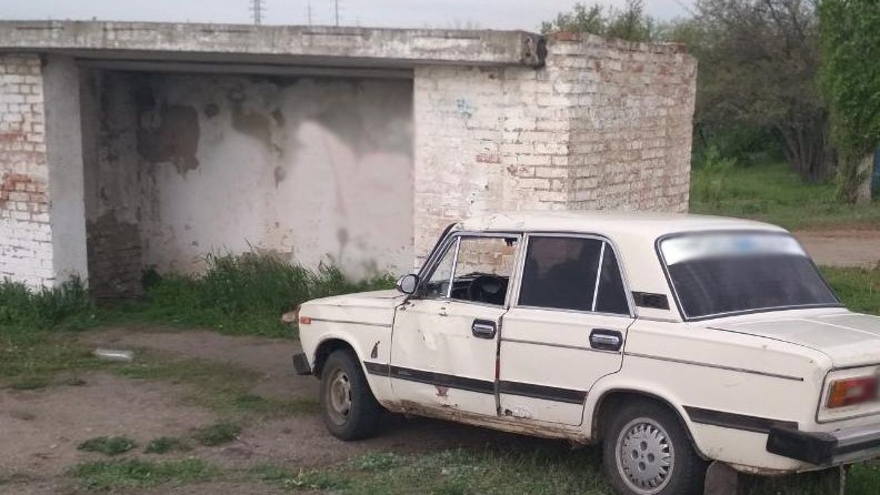 На Кіровоградщині в багажнику автівки знайшли побитого чоловіка, кривдників затримали. ФОТО