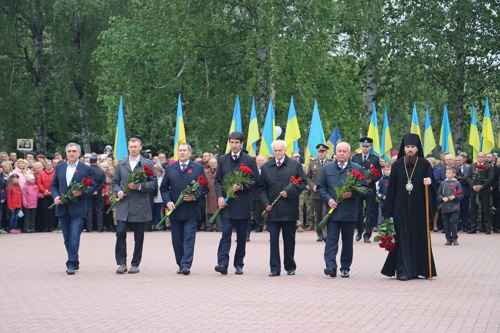 Урочистою ходою у Кропивницькому відзначили День перемоги над нацизмом у Другій Cвітовій війні. ФОТО