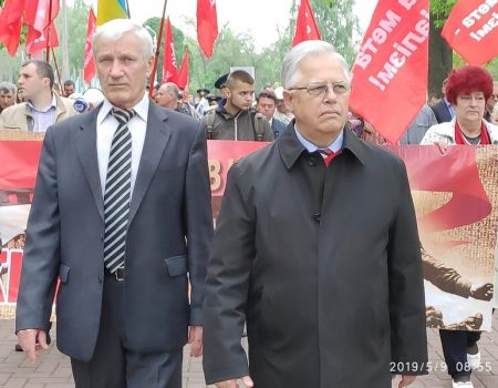 Комуністи вийшли з підпілля: Симоненко побував на Кіровоградщині та вручав партквитки. ФОТО