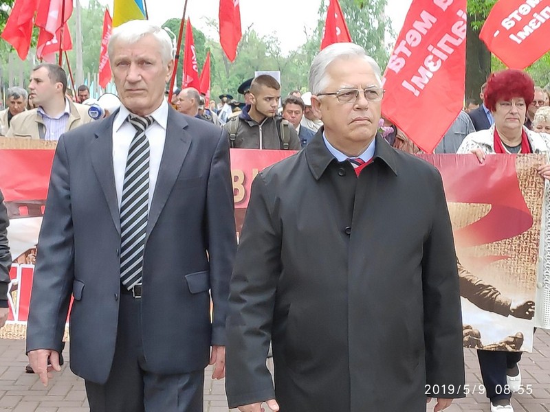 Комуністи вийшли з підпілля: Симоненко побував на Кіровоградщині та вручав партквитки. ФОТО