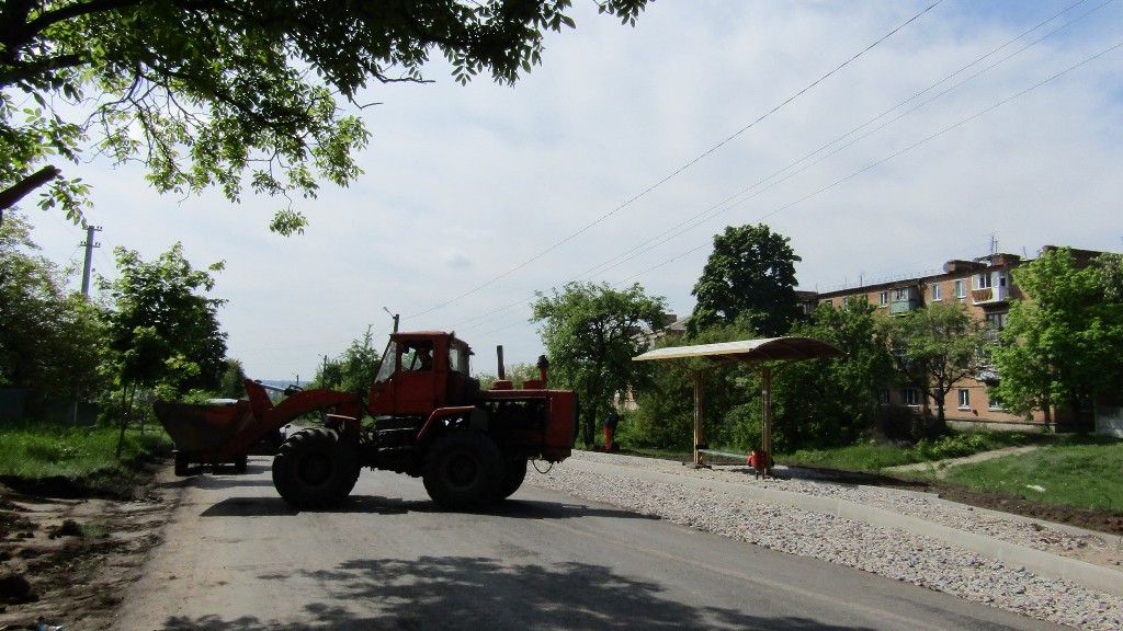 У Новомиргороді капітально ремонтують дорогу державного значення. ФОТО