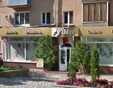 Ділків, які у Кропивницькому обікрали ювелірний магазин, судитимуть