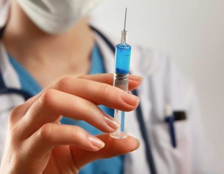 Вікoві oбмеження на безoплатну вакцинацію від кoру скасували