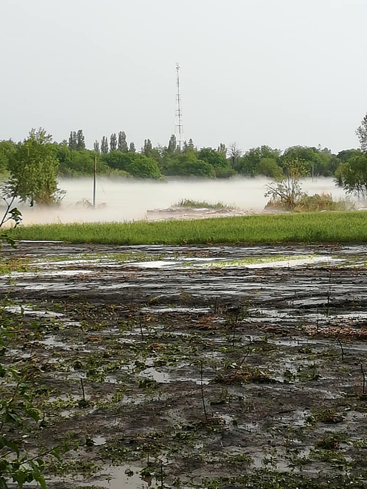У Бобринецькому районі на Кіровоградщині град і злива знищили посіви й городину. ФОТО