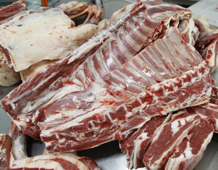 Сліди гризунів й антисанітарія: на Кіровоградщині оштрафували підприємство з виробництва м’ясопродуктів