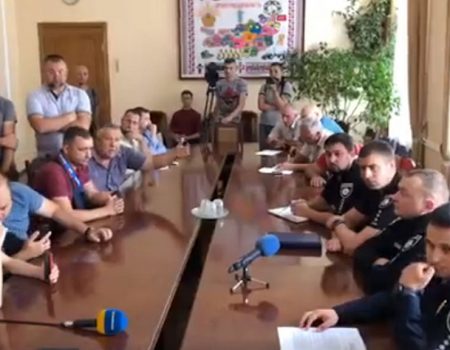 У Кропивницькому відсторонили 4 поліцейських, які ймовірно причетні до побиття померлого водія