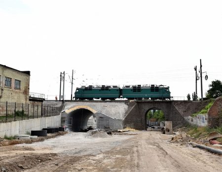 Кропивницький: у міськраді звітують про хід реконструкції “Арки”. ФОТО