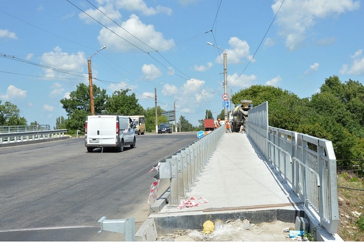 Реконструкція шляхопроводу по провулку Об’їзному у Кропивницькому майже завершена